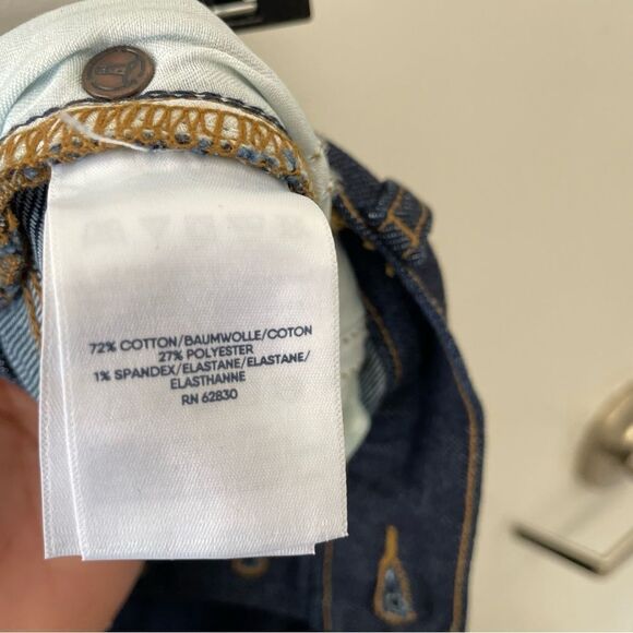 Women's Recover High Rise Button Front Kick Flare Crop Jeans - Picture 4 of 4